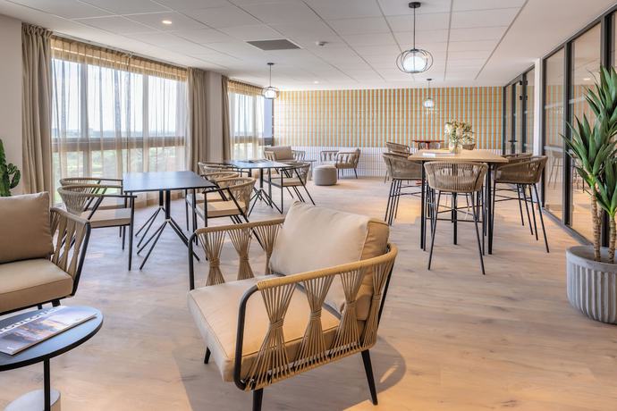 Imagen del bar/restaurante del Hotel Sevenline Aparthotel Purpan Toulouse. Foto 2