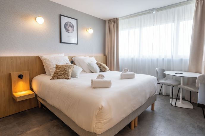 Imagen de la habitación del Hotel Sevenline Aparthotel Purpan Toulouse. Foto 12