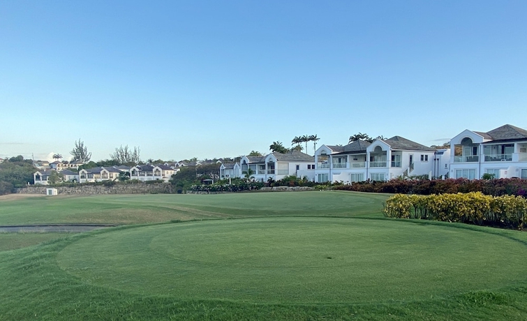 Imagen general del Hotel Seventh Heaven By Island Villas. Foto 2