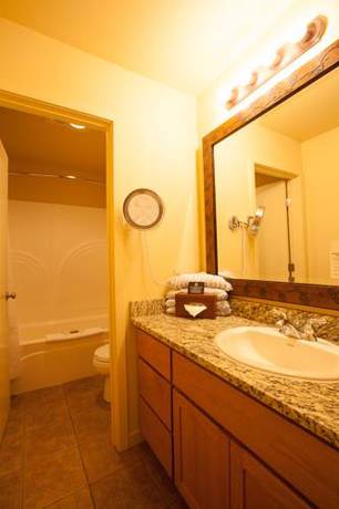 Imagen de la habitación del Hotel Seventh Mountain Resort. Foto 4