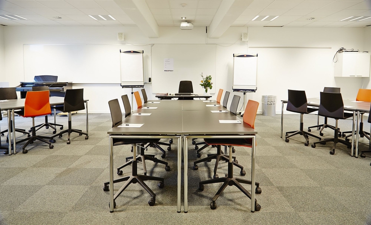 Imagen de los interiores del Hotel Severin. Foto 10