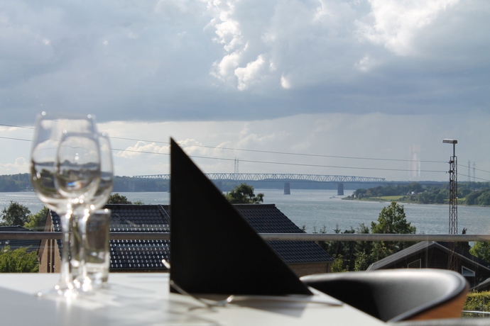 Imagen del bar/restaurante del Hotel Severin. Foto 3