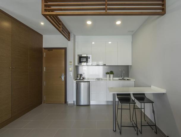 Imagen de los interiores del Hotel Sevilla Green Suites. Foto 12