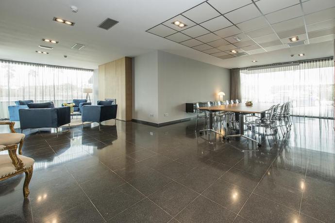 Imagen de los interiores del Hotel Sevilla Green Suites. Foto 14