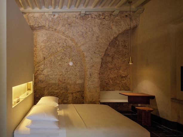 Imagen de la habitación del Hotel Sevilla, M&eacute;rida. Foto 2