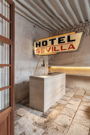 Imagen de los interiores del Hotel Sevilla, M&eacute;rida. Foto 14