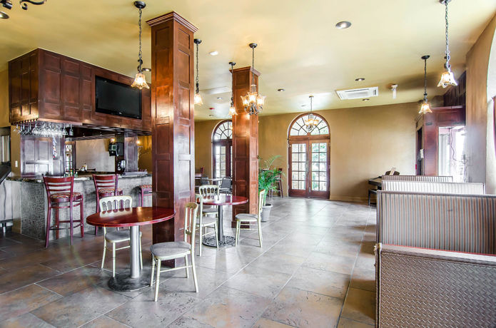 Imagen del bar/restaurante del Hotel Seville. Foto 4