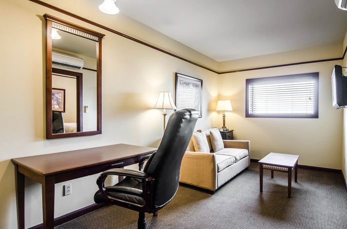 Imagen de la habitación del Hotel Seville. Foto 10