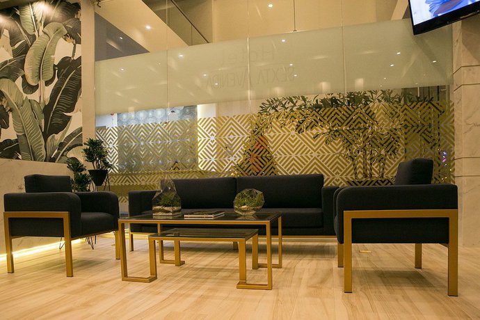 Imagen de los interiores del Hotel Sexta Avenida Inn. Foto 14