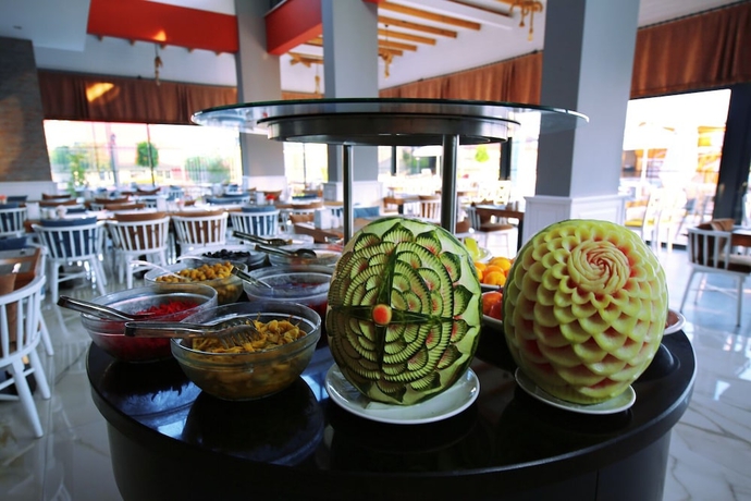 Imagen del bar/restaurante del Hotel Sey Beach Hotel & Spa. Foto 6