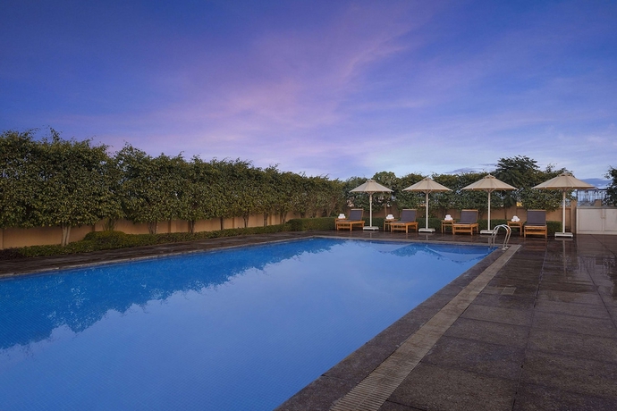 Imagen de la piscina del Hotel Seyfert Sarovar Premiere Dehradun. Foto 17