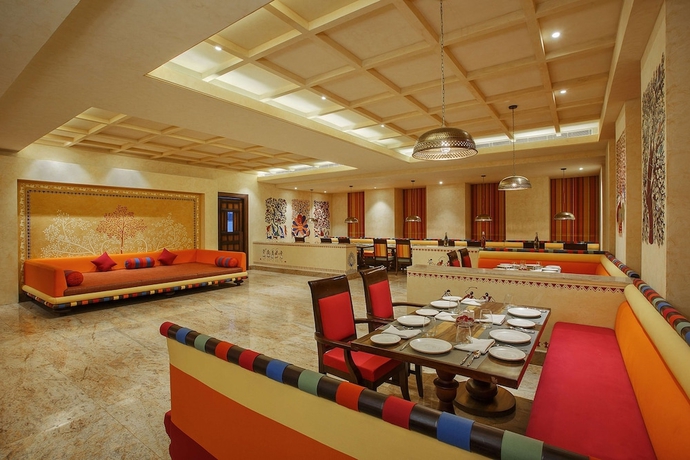 Imagen del bar/restaurante del Hotel Seyfert Sarovar Premiere Dehradun. Foto 4