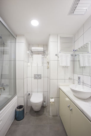 Imagen de la habitación del Hotel Seyhan Sarus Otel Adana. Foto 9