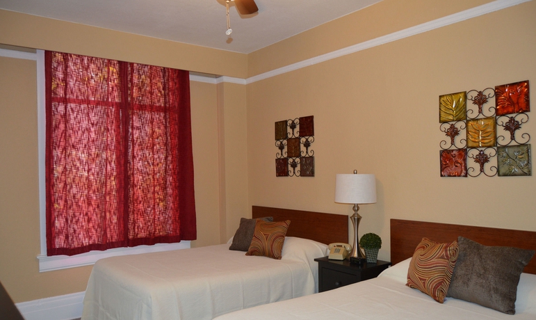 Imagen de la habitación del Hotel Sf Plaza. Foto 8