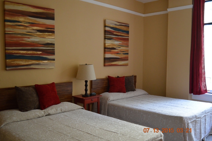 Imagen de la habitación del Hotel Sf Plaza. Foto 10