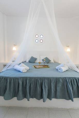 Imagen de la habitación del Hotel Sfiga villas. Foto 15