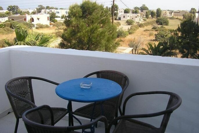 Imagen de la habitación del Hotel Sfiga villas. Foto 19