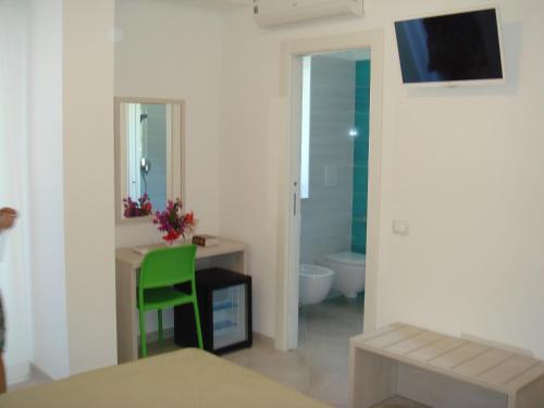 Imagen de la habitación del Hotel Sfinalicchio. Foto 7