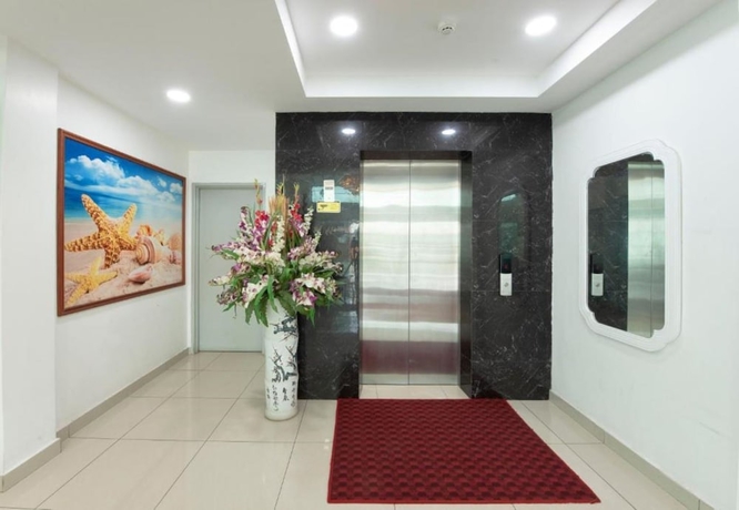 Imagen de los interiores del Hotel Sg Rengit City Resort 3. Foto 12