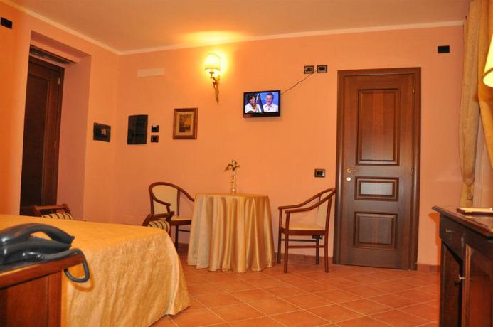 Imagen de la habitación del Hotel Sgroi. Foto 8