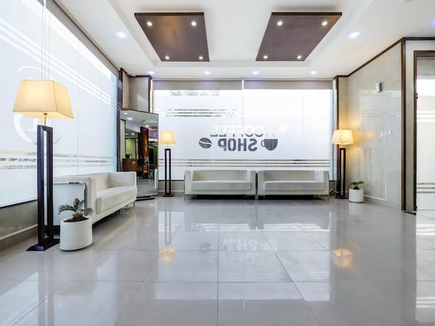 Imagen de los interiores del Hotel Sh. Foto 15