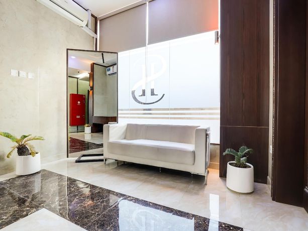 Imagen de los interiores del Hotel Sh. Foto 19