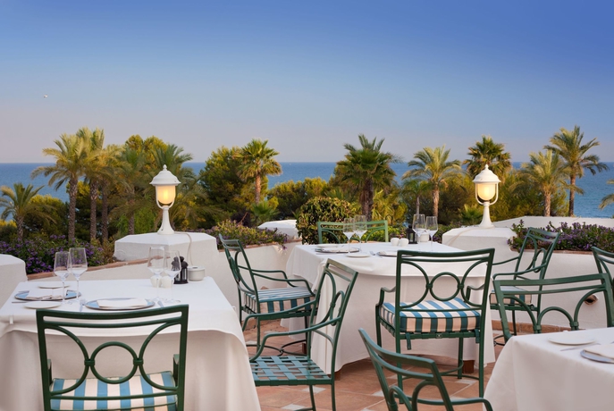 Imagen del bar/restaurante del Hotel Sh Villa Gadea. Foto 5