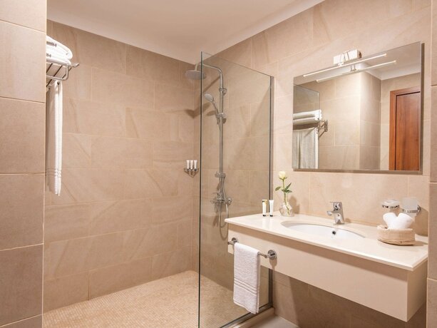 Imagen general del Hotel Shaden Resort. Foto 14