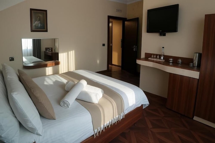 Imagen de la habitación del Hotel Shadervan. Foto 8