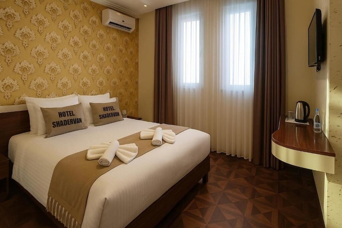 Imagen de la habitación del Hotel Shadervan. Foto 12