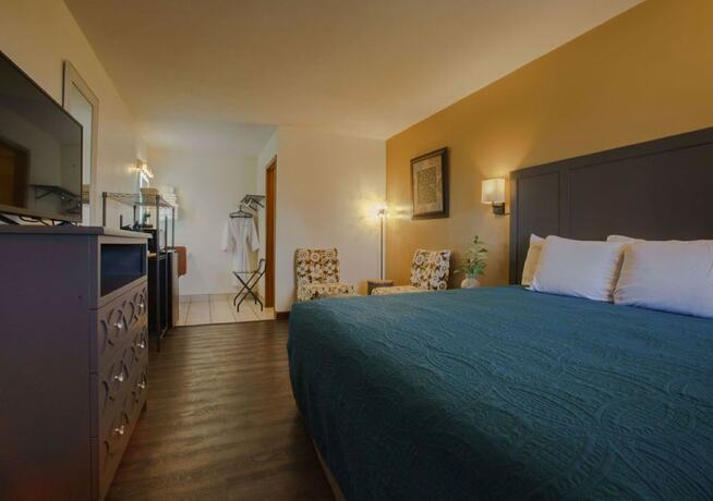 Imagen de la habitación del Hotel Shady Acre Inn and Suites. Foto 17