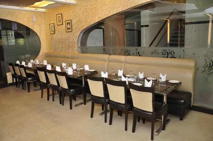Imagen del bar/restaurante del Hotel Shagun, Zirakpur. Foto 4