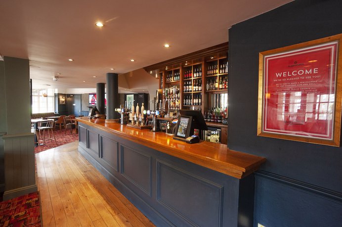 Imagen del bar/restaurante del Hotel Shah of Persia, Poole by Marston\'s Inns. Foto 11