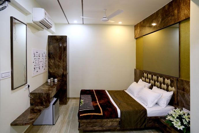 Imagen de la habitación del Hotel Shahi Darbar. Foto 12