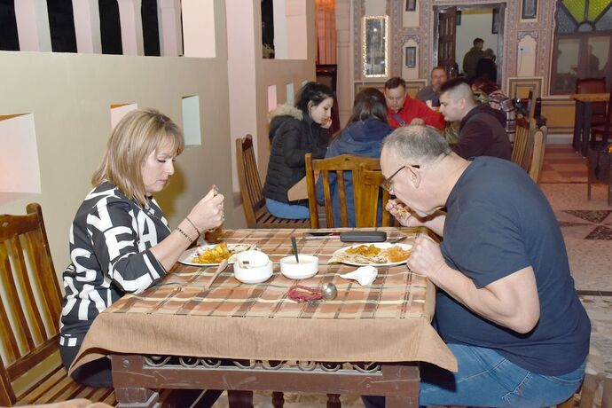 Imagen del bar/restaurante del Hotel Shahi Palace. Foto 17