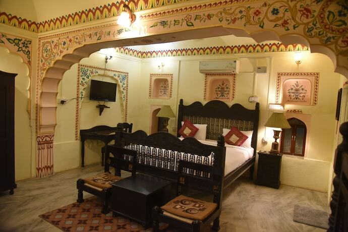Imagen de la habitación del Hotel Shahi Palace. Foto 19