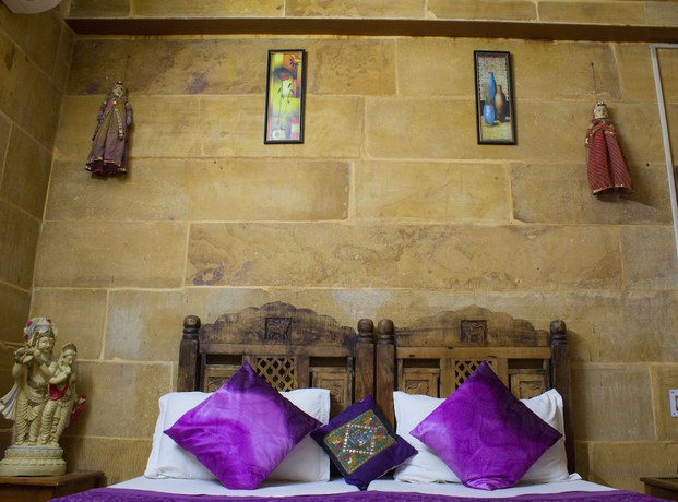 Imagen de la habitación del Hotel Shahi Palace, JAISALMER. Foto 12