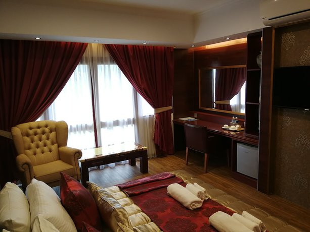 Imagen de la habitación del Hotel Shah's Village Hotel. Foto 12