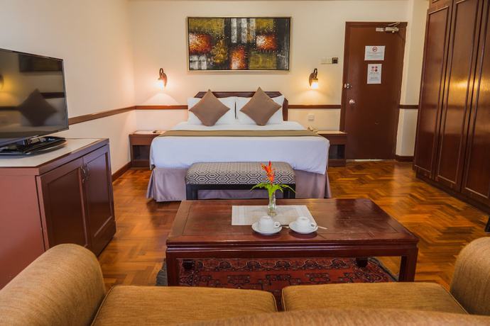 Imagen de la habitación del Hotel Shah's Village Hotel. Foto 17