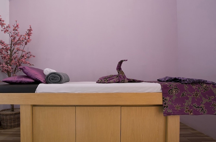 Imagen de la piscina del Hotel Shakti Hotel Bandung. Foto 18