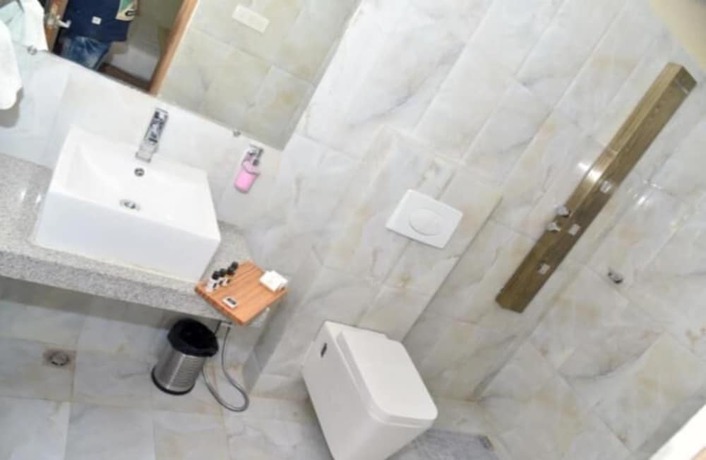Imagen de la habitación del Hotel Shakun. Foto 8