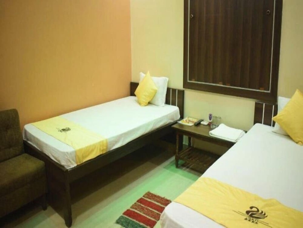 Imagen de la habitación del Hotel Shakuntla Palace 400 mts to Vishnupad Temple. Foto 9