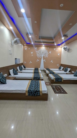 Imagen de la habitación del Hotel Shakuntla Palace 400 mts to Vishnupad Temple. Foto 11