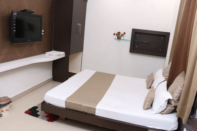Imagen de la habitación del Hotel Shalimar Deluxe, Bhopal. Foto 3