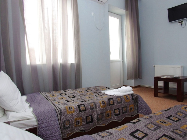 Imagen de la habitación del Hotel Shalimar, Tbilisi. Foto 3
