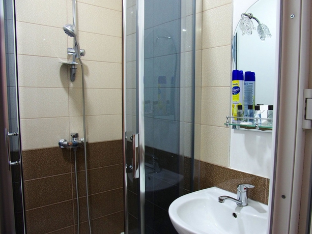 Imagen de la habitación del Hotel Shalimar, Tbilisi. Foto 5