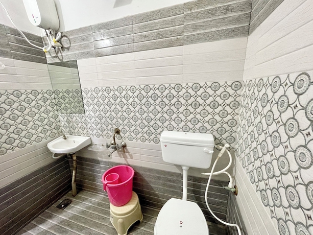 Imagen de la habitación del Hotel Shalimar-near Rail Station andTemple. Foto 8