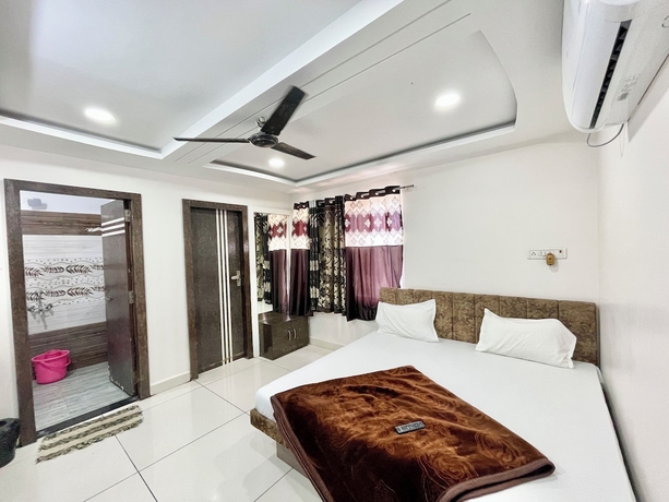 Imagen de la habitación del Hotel Shalimar-near Rail Station andTemple. Foto 13
