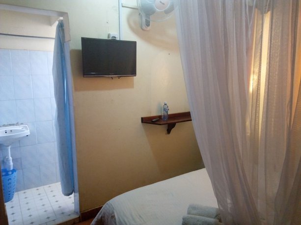 Imagen de la habitación del Hotel Shalom. Foto 10