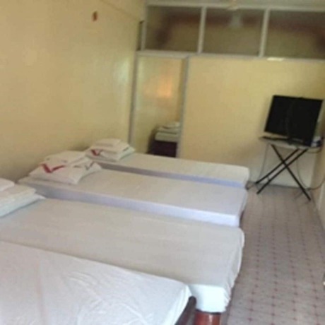 Imagen de la habitación del Hotel Shalom Guest House And Resto Bar. Foto 16